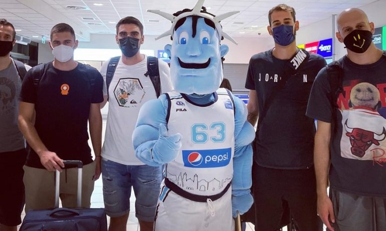 Κολοσσός Ρόδου: Η πρωτότυπη υποδοχή στους αφιχθέντες (photo)