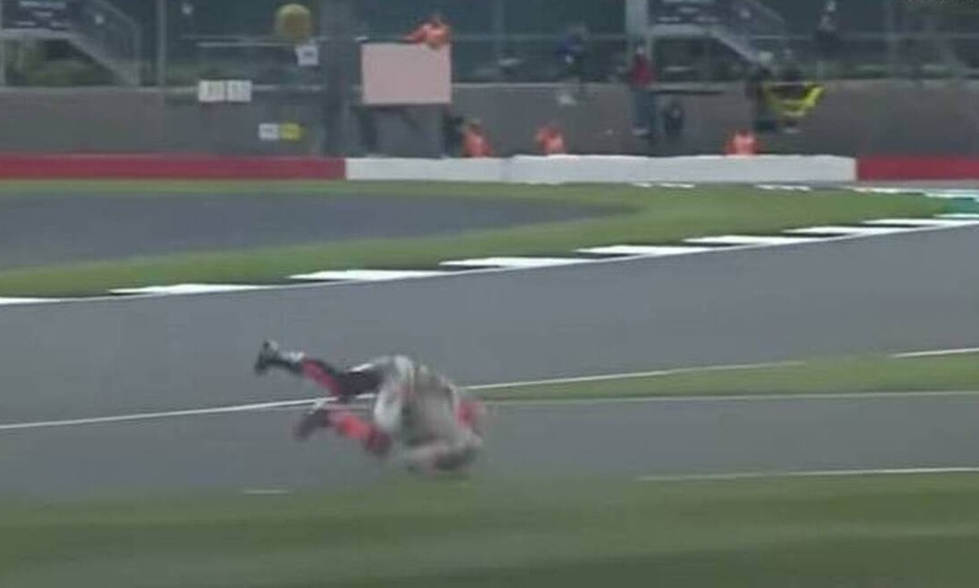 MotoGP: «Τρόμαξαν» με Μάρκεθ – Άσχημη πτώση με ταχύτητα 270 χλμ/ώρα (video)