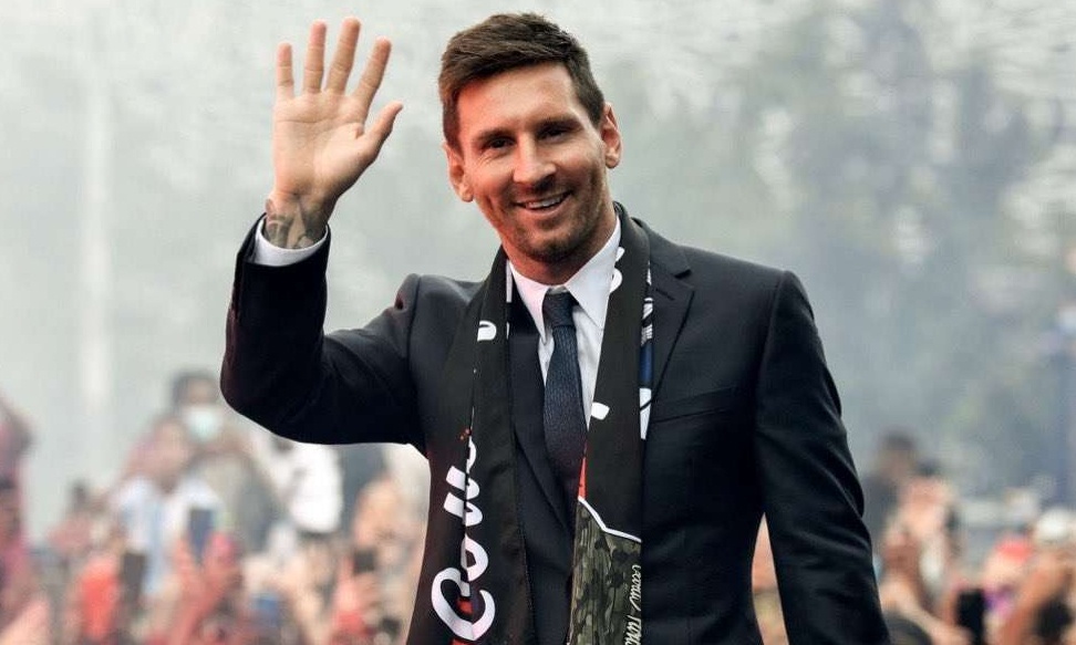 Μέσι: Εκπληκτικό γκράφιτι για τον Αργεντινό κοσμεί το Παρίσι! (Photos)