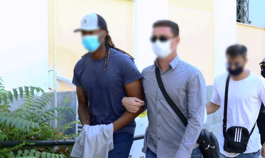 Έκρηξη Σεμέδο έξω από τον ανακριτή - «Γι’ αυτό γίνονται όλα» (photos+video)