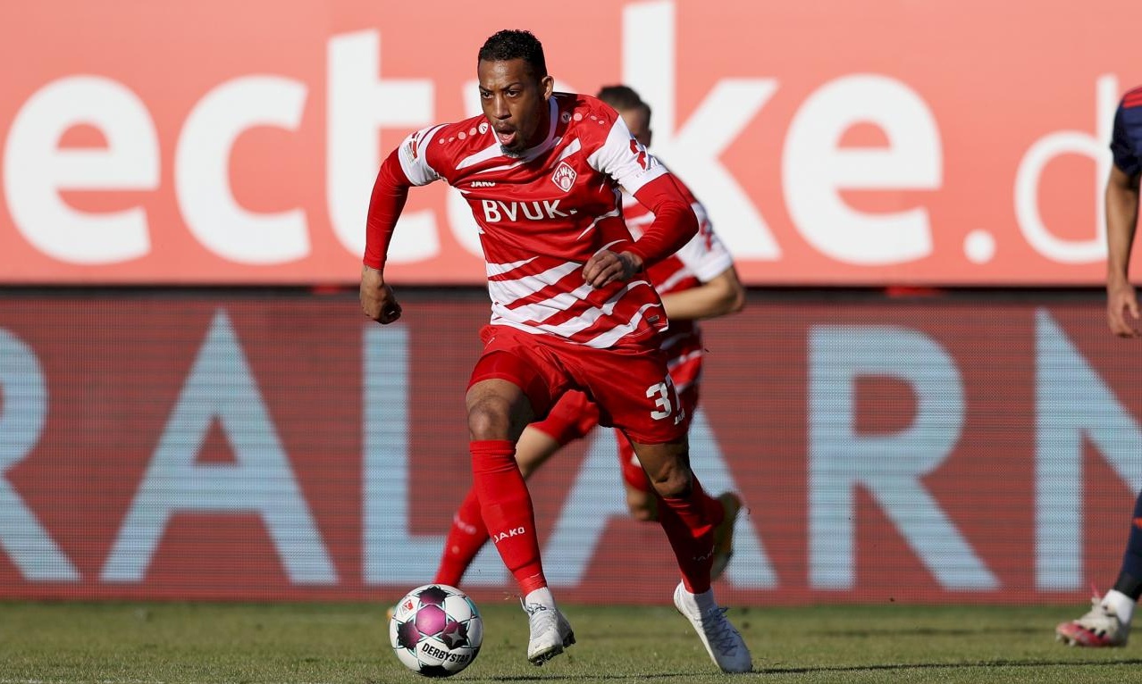 Απόλλων Σμύρνης: Στην Ελλάδα ο Φαν Λα Πάρα (photos+videos)