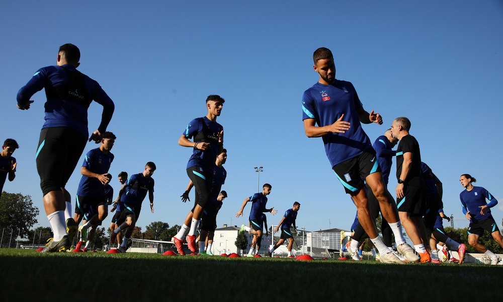 Ελλάδα: Αναχωρεί για Κόσοβο – Ατομικό ο Τζόλης (photos)