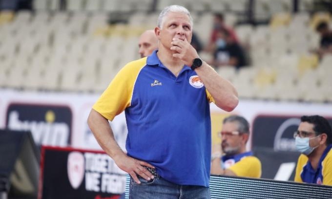 Μανωλόπουλος: «Θα έπρεπε να ντρεπόμαστε για τη δεύτερη περίοδο»