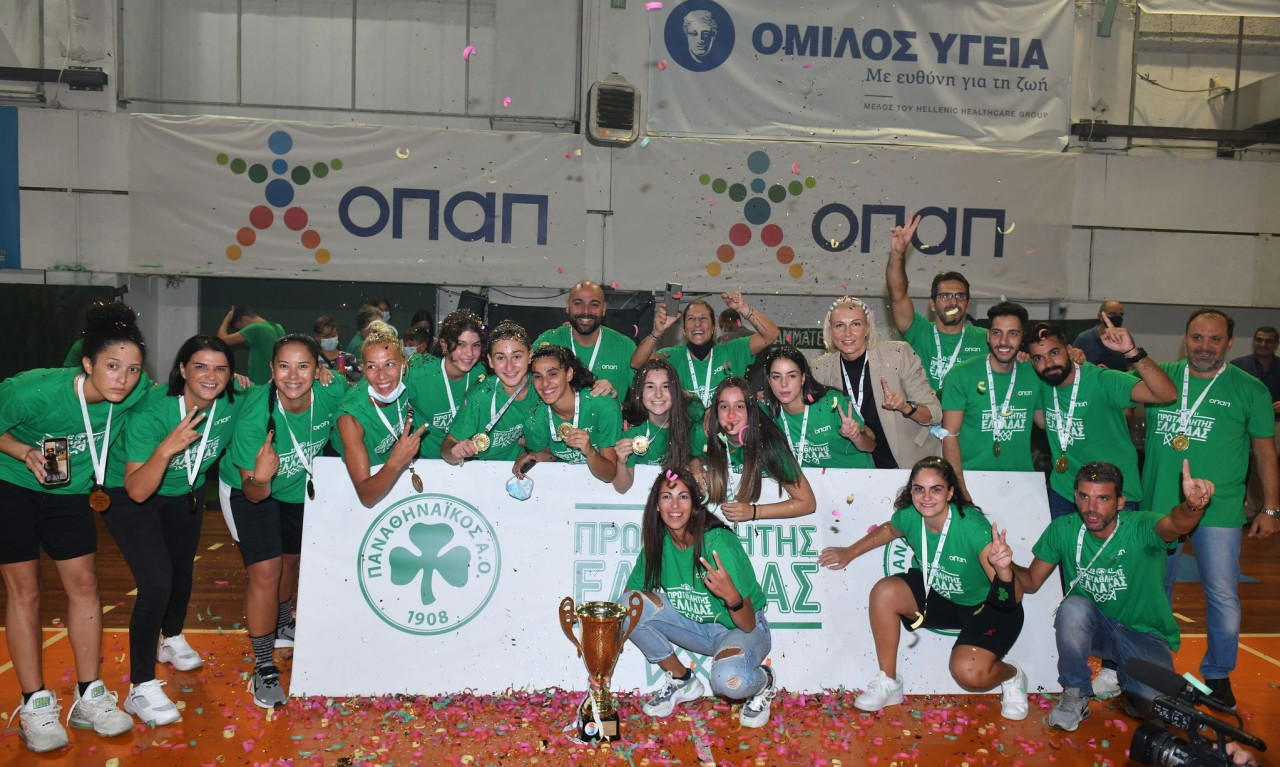 Μπάσκετ γυναικών - Παναθηναϊκός: Σήκωσαν την κούπα οι «πράσινες»