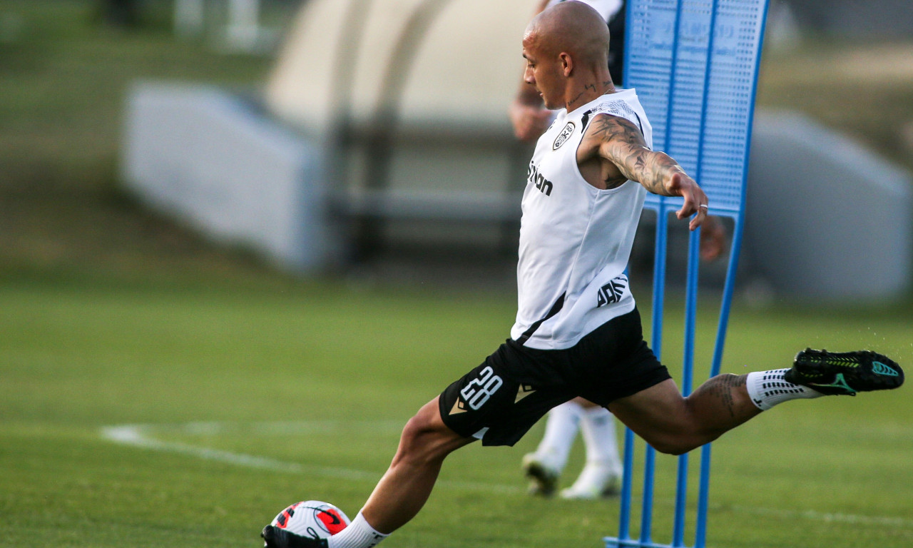 ΠΑΟΚ: Το κλάμα ενός πιτσιρικά για τον Μιτρίτσα! (Video+Photos)