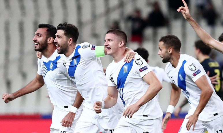 Ελλάδα: Το χρυσό αγόρι της Εθνικής και η επιστροφή με ιδιωτικό τζετ στην Αγγλία! (video+photos)