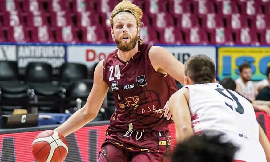 Βενέτσια: Εκτός για μία εβδομάδα ο Χαραλαμπόπουλος!