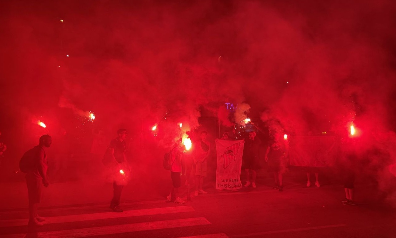 Ολυμπιακός: Ενθουσιώδης υποδοχή στην Ρόδο!