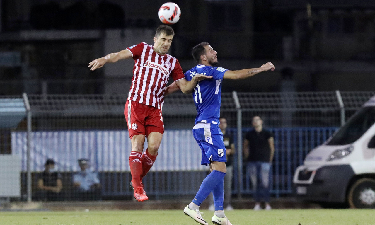 Λαμία-Ολυμπιακός: Μείωσε ο Καραμάνος που είχε και δοκάρι (videos)