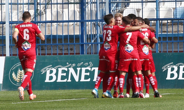 Βόλος: Ενθουσιασμός κι ενδιαφέρον του κόσμου για το ματς με τον Ατρόμητο (photos)