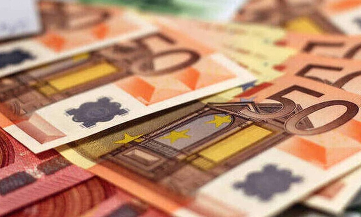 «Βρέχει» λεφτά μέσα στην εβδομάδα: Πότε πληρώνονται επιδόματα και συντάξεις