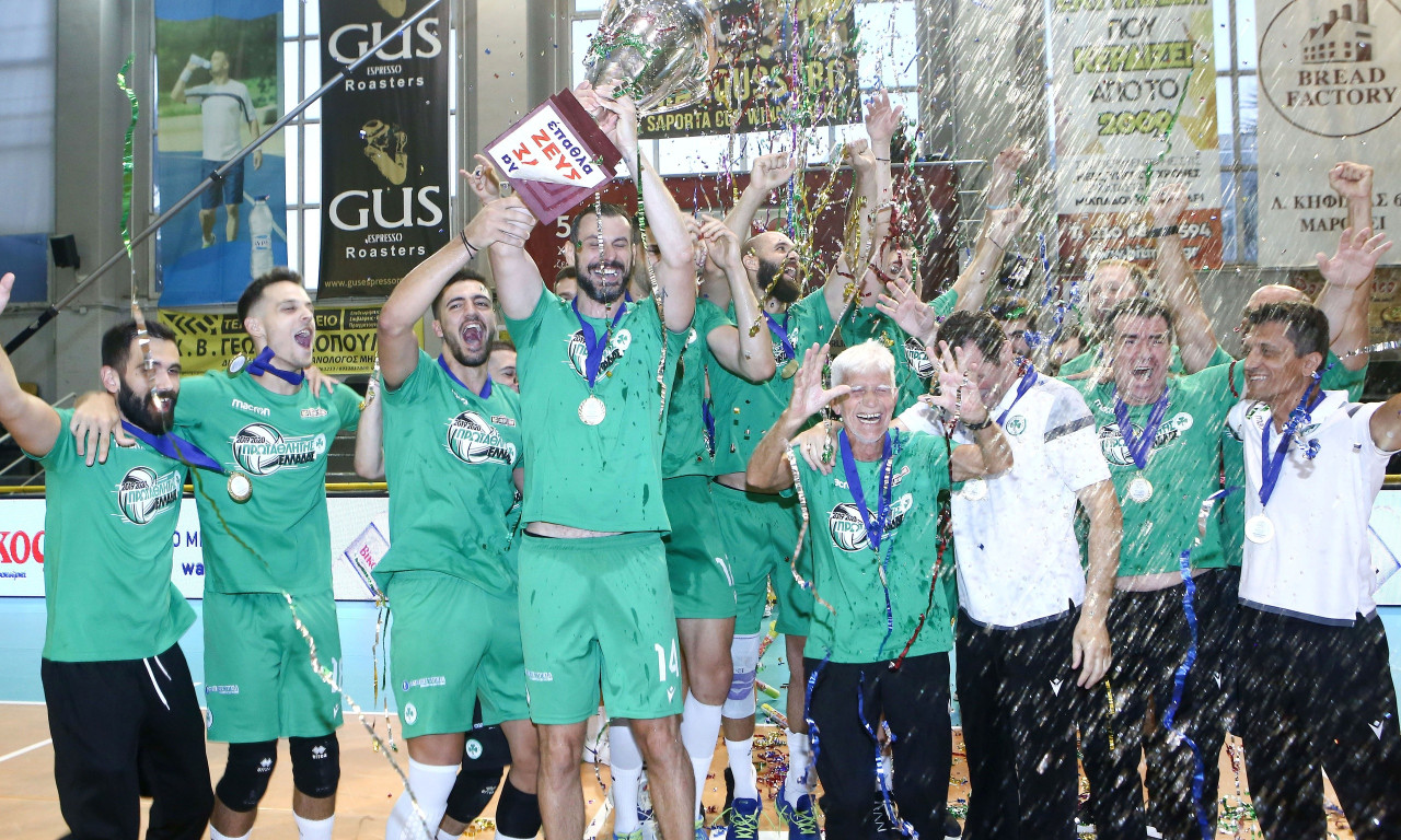 Παναθηναϊκός: Στον…ουρανό του «Π.Γιαννακόπουλος» η φανέλα του Σωτήρη Πανταλέοντα και τρία νέα λάβαρα