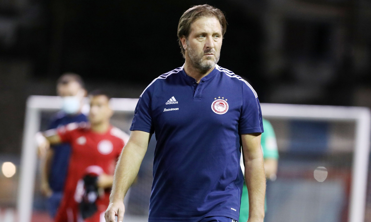 Ολυμπιακός-Απόλλων Σμύρνης: Εκπλήξεις στην ενδεκάδα από Μαρτίνς - Άφησε εκτός βασικούς παίκτες