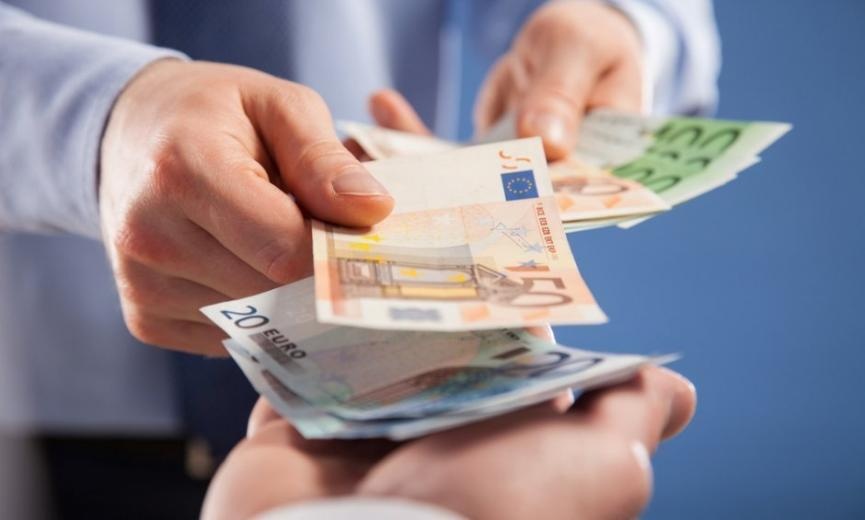 Ζήτησε τα χρήματα που του χρωστούσαν - Τρελάθηκε μόλις είδε πώς τον πλήρωσαν (photos)
