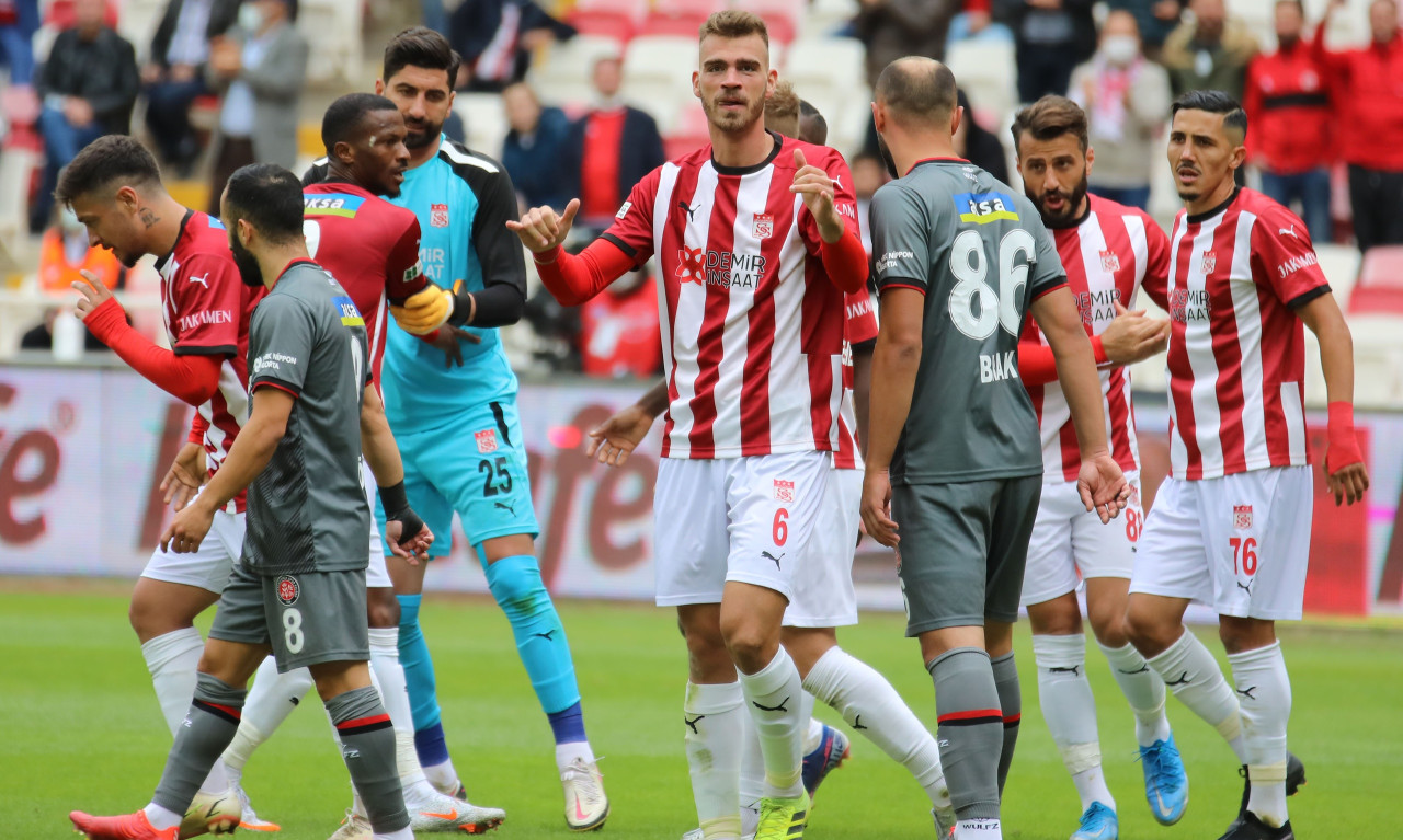 Τελείωσε από την ΑΕΚ και τώρα είναι δεύτερος σκόρερ στην Τουρκία ο Γούτας! (video+photos)