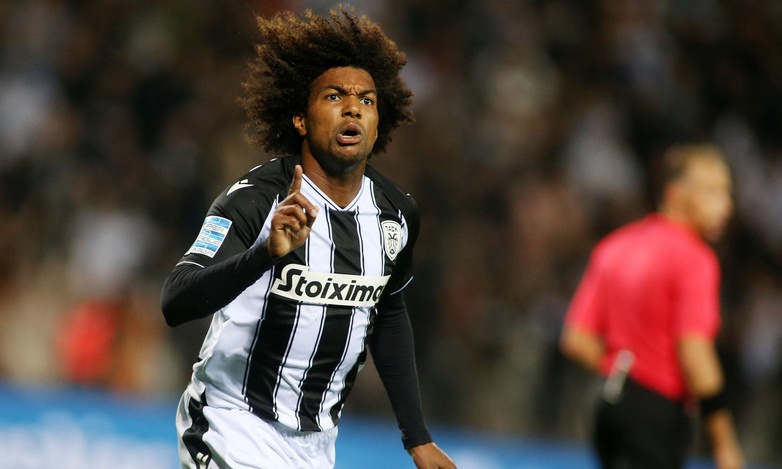 ΠΑΟΚ-ΑΕΚ: Η Τούμπα αποθέωσε τον Μπίσεσβαρ! (video+photos)