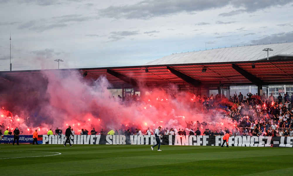 Λιόν: Χαμός πριν την Σεντ Ετιέν - 1.200 οπαδοί στην προπόνηση (video+photos)