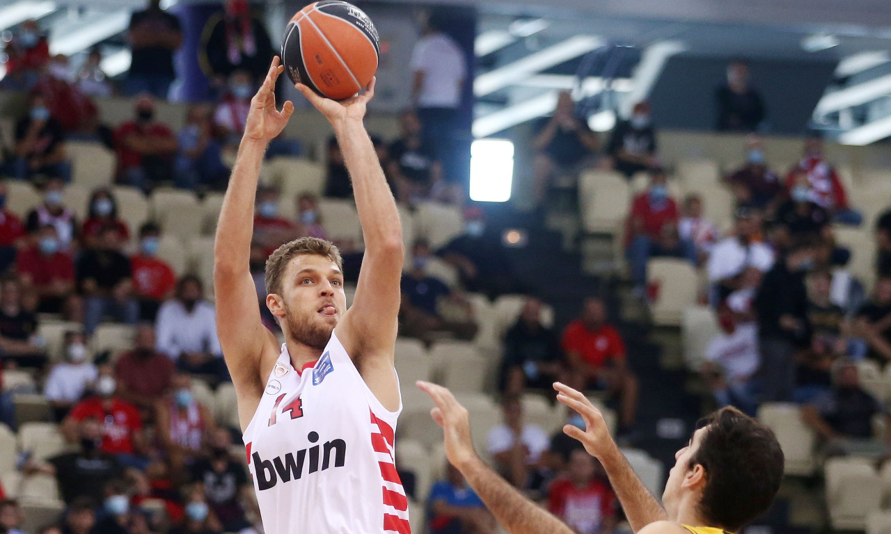 Ολυμπιακός-ΑΕΚ 103-78: «Ερυθρόλευκη» πρεμιέρα με νίκη λόγω Βεζένκοφ και... έλλειψη ενέργειας