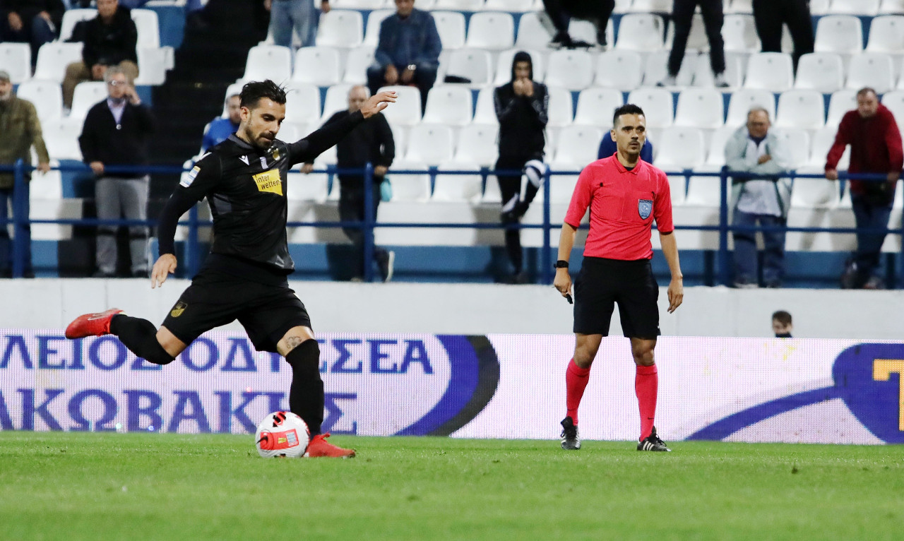 Ιωνικός-Λαμία: Γκολ-πέναλτι ο Μανούσος, αποβολή Ντάλσιο (video)