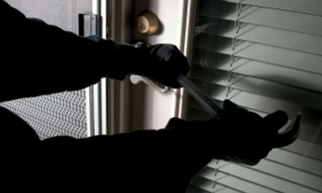 Εφιάλτης για γνωστό παίκτη - Μπήκαν στο σπίτι, έδεσαν την οικογένειά του και έφυγαν με 300.000 ευρώ