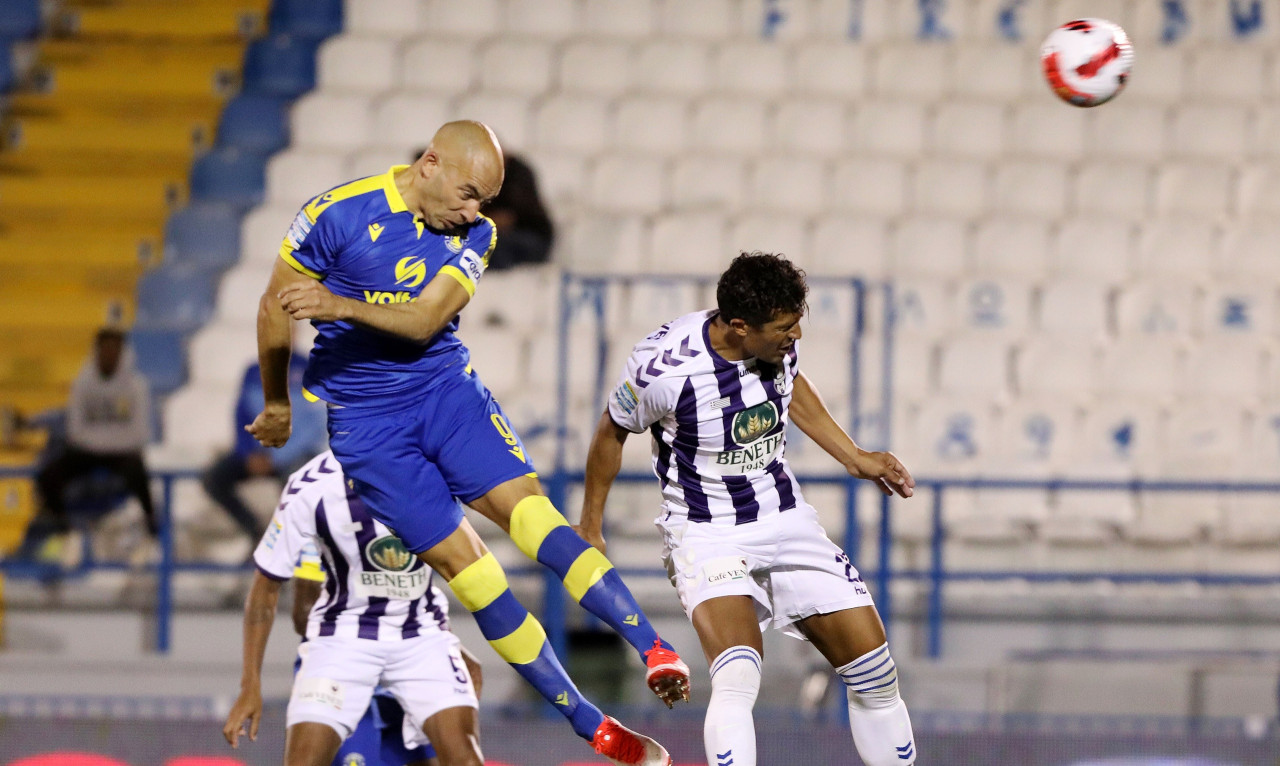 Απόλλων Σμύρνης-Αστέρας Τρίπολης: Ανίκητος στον αέρα ο Μπαράλες και 0-1 (video+photos)