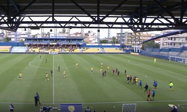 Παναιτωλικός-ΟΦΗ: Ένταση και αίματα στο Αγρίνιο - Σύρραξη μεταξύ των παικτών  (photos+video)