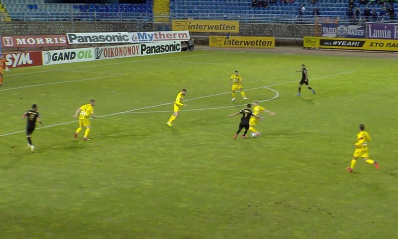 Λαμία-Άρης: Η επέμβαση του Κουέστα στο σουτ του Μανούσου (video)