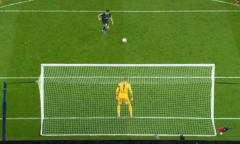 Champions League: Μαγεία Μέσι - Σκόραρε με πέναλτι α λα Πανένκα (video)