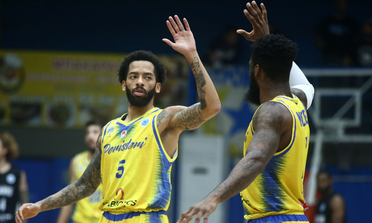 Περιστέρι-Μπάκεν Μπέαρς 85-83: Ο Μίλερ υπέγραψε την πρώτη νίκη