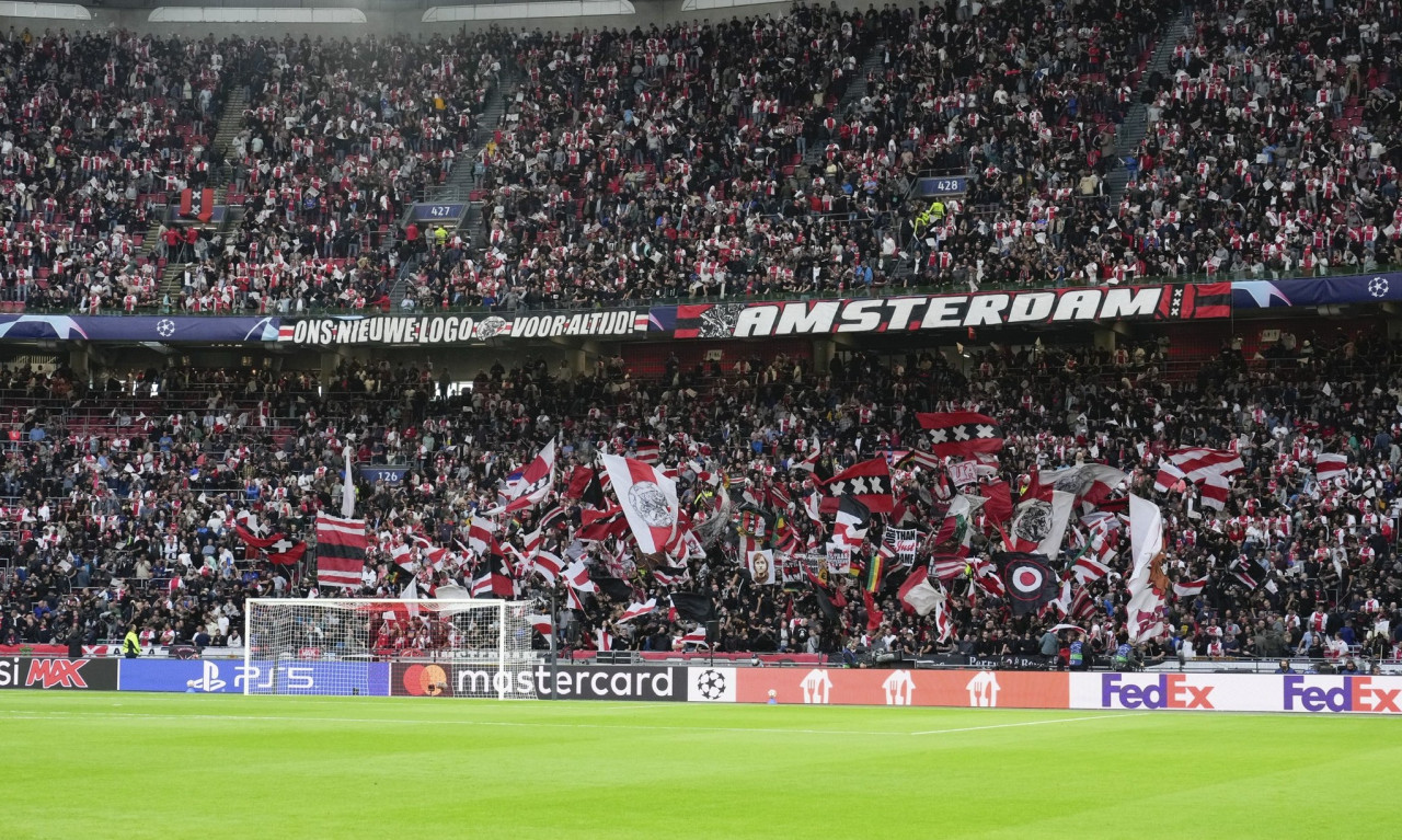 Champions League: Παραλήρημα στον Άγιαξ στους… ρυθμούς των οπαδών του ΠΑΟΚ! (video+photos)