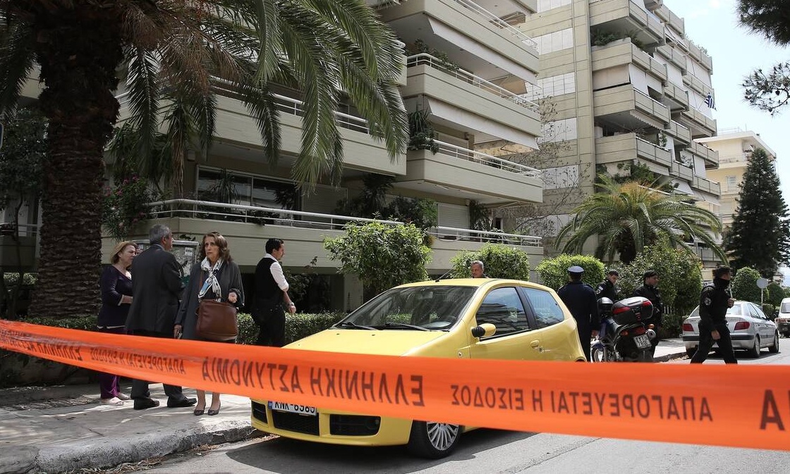 Σε παλαίμαχο ποδοσφαιριστή άνηκε το ημιαυτόματο υποπολυβόλο που είχε κλαπεί στο Παλαιό Φάληρο