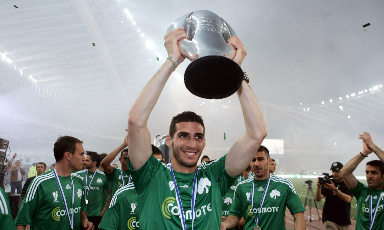 «Κρέμασε» τα παπούτσια του ο Αντώνης Πετρόπουλος (Photos)