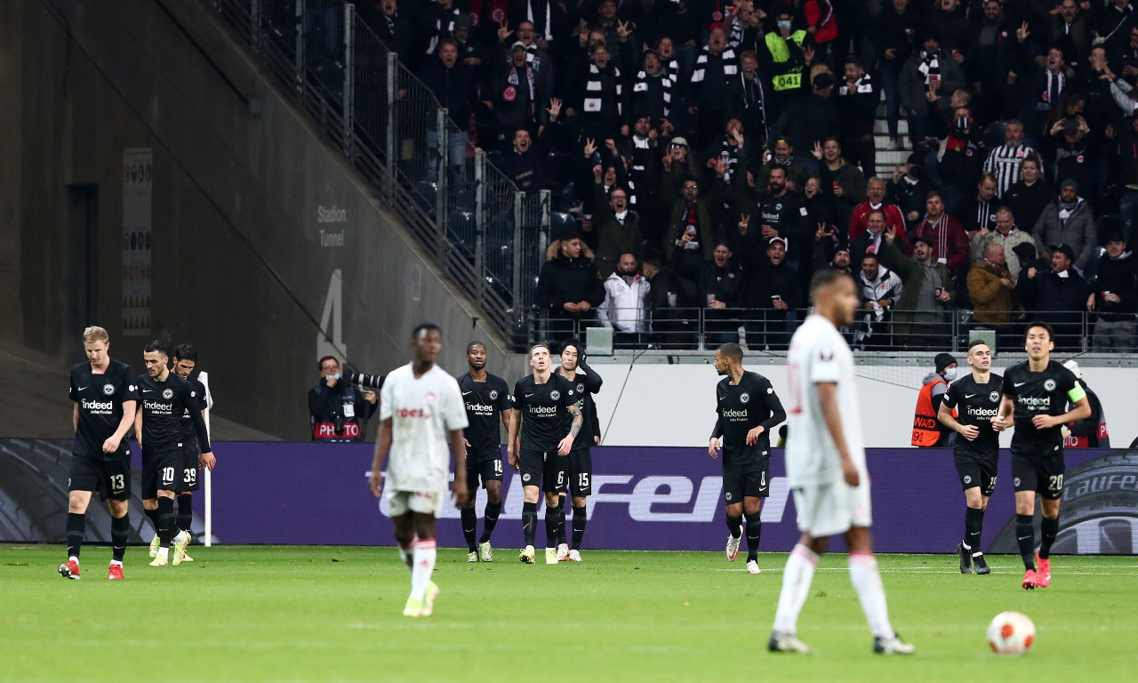 Άιντραχτ Φρανκφούρτης-Ολυμπιακός 3-1: Πλήρωσε τα λάθη στην άμυνα - Έχασε την κορυφή (photos+videos)