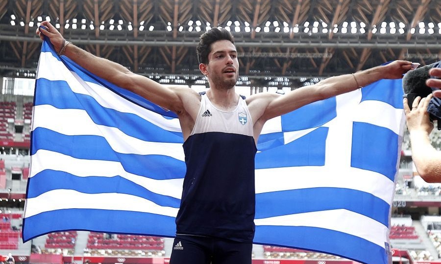 Ταινία-αφιέρωμα στον Μίλτο Τεντόγλου από το 1ο Δημοτικό Σχολείο Σιάτιστας (video)