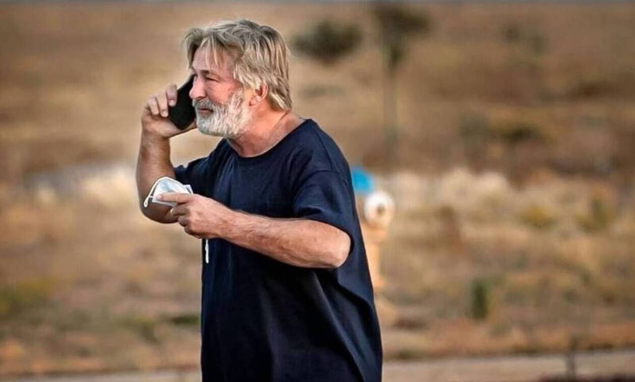 Άλεκ Μπάλντουιν: Σε σοκ ο ηθοποιός - «Γιατί μου δώσατε όπλο με αληθινές σφαίρες»