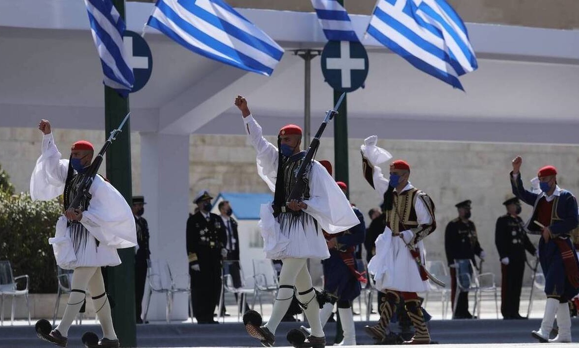 Παρελάσεις 28ης Οκτωβρίου: Ποιοι επιτρέπεται να μην φορούν μάσκα - Τι ισχύει για τους θεατές