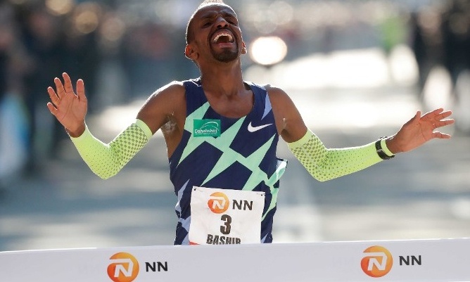 Με ρεκόρ Ευρώπης νικητής στον Μαραθώνιο του Ρότερνταμ ο Μπασίρ