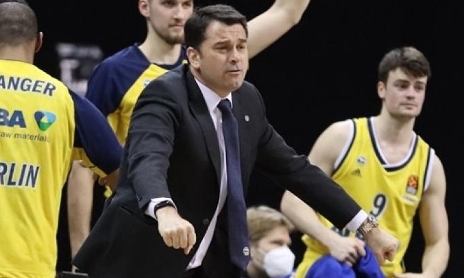 Άλμπα-Γκονζάλες: «Ο Ολυμπιακός έχει την καλύτερη άμυνα»