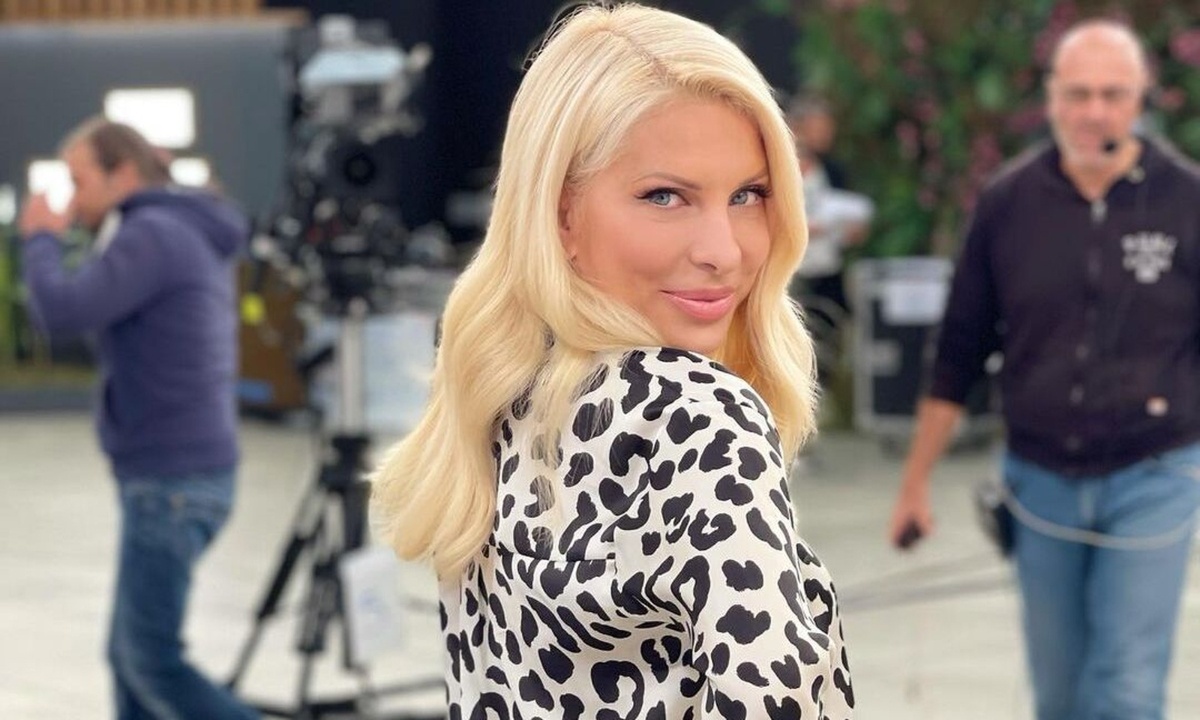 Ελένη Μενεγάκη: Η μάχη της με τα κιλά