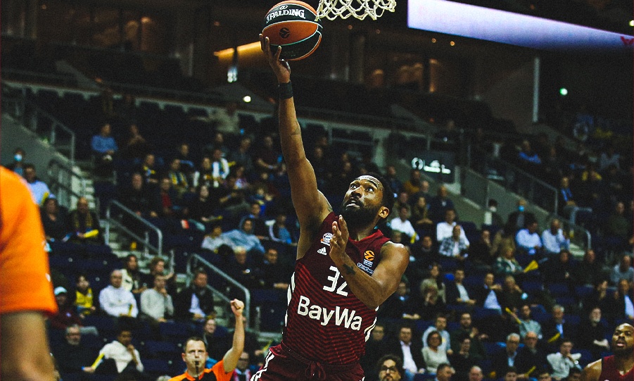 Άλμπα Βερολίνου-Μπάγερν Μονάχου 69-82: Πήρε τον «εμφύλιο» με «καυτό» Χίλιαρντ (video+photos)