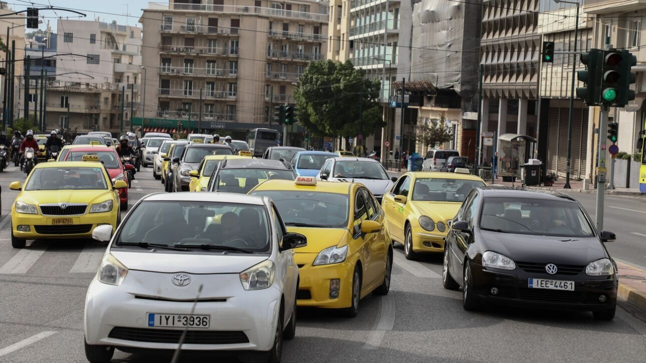 Ειδοποιητήρια από την ΑΑΔΕ σε 75.000 ιδιοκτήτες ΙΧ που δεν πλήρωσαν τέλη κυκλοφορίας το 2016