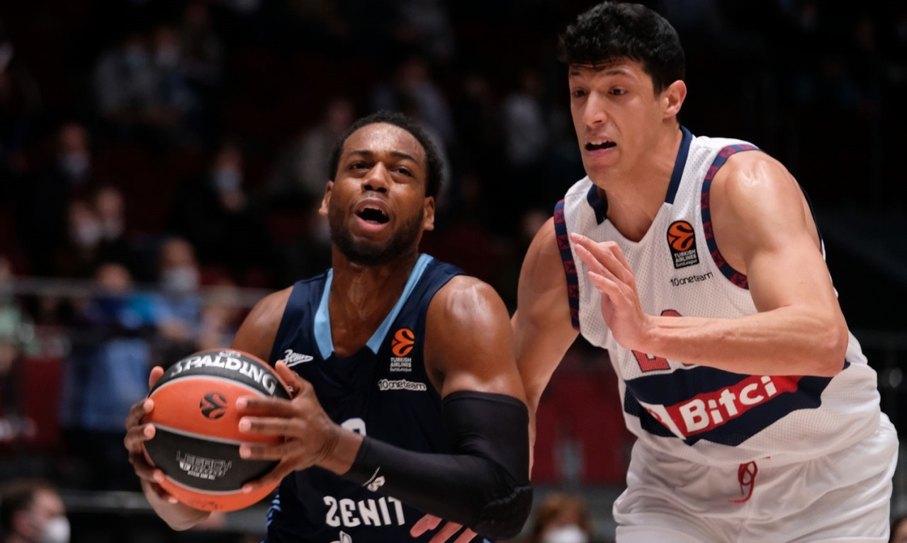 Ζενίτ Αγ. Πετρούπολης-Μπασκόνια 83-54: Επίδειξη δύναμης