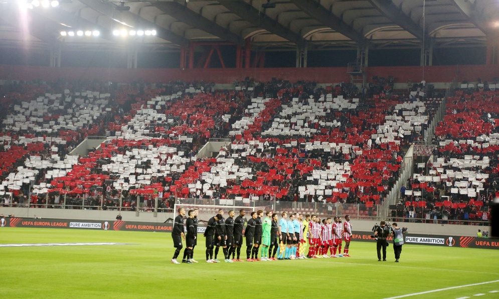 Ολυμπιακός-Άιντραχτ Φρανκφούρτης: Τρομερή ατμόσφαιρα στο «Γ. Καραϊσκάκης» (photos+video)