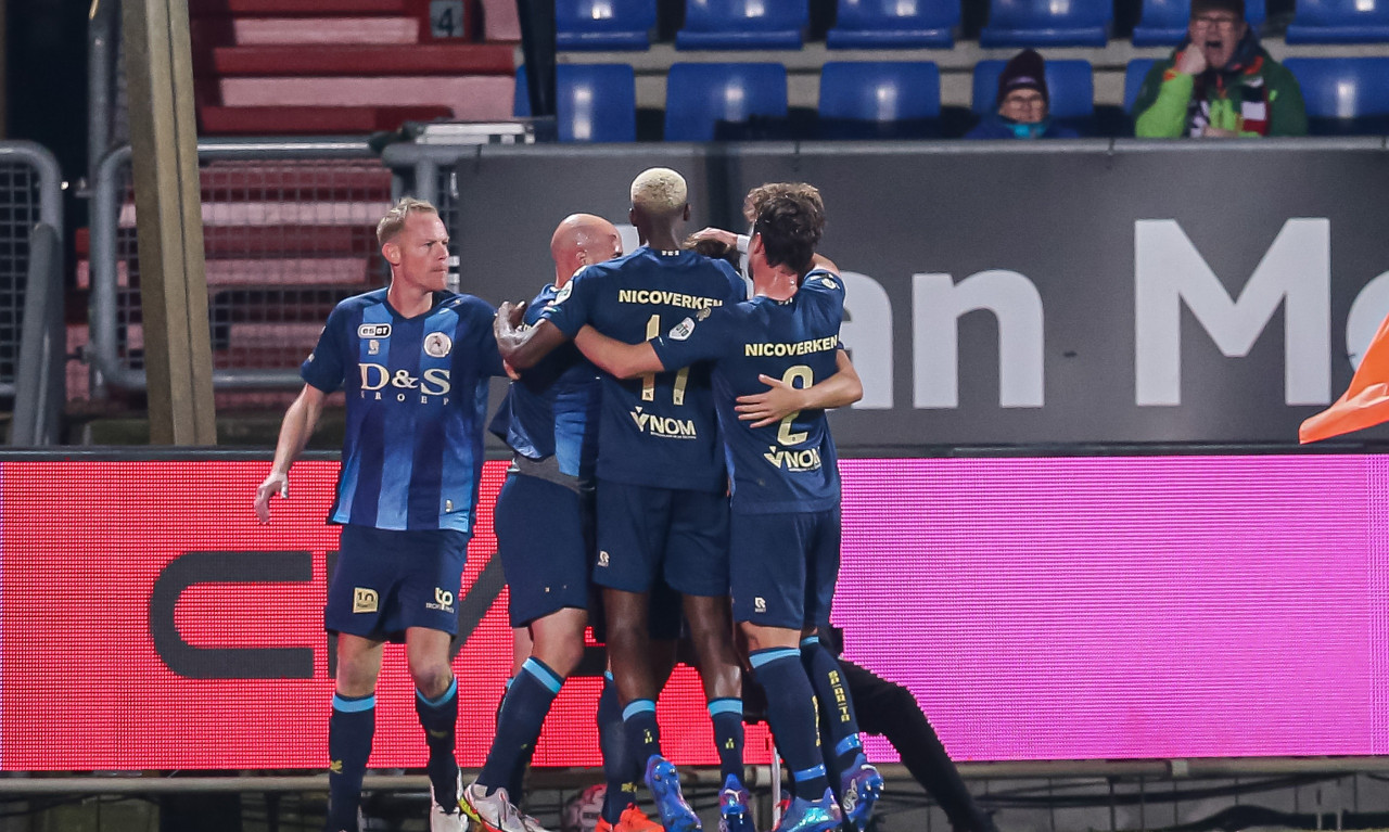 Eredivisie: Χαμόγελα για Μασούρα, ήττες για Καμπετσή, Λάμπρου