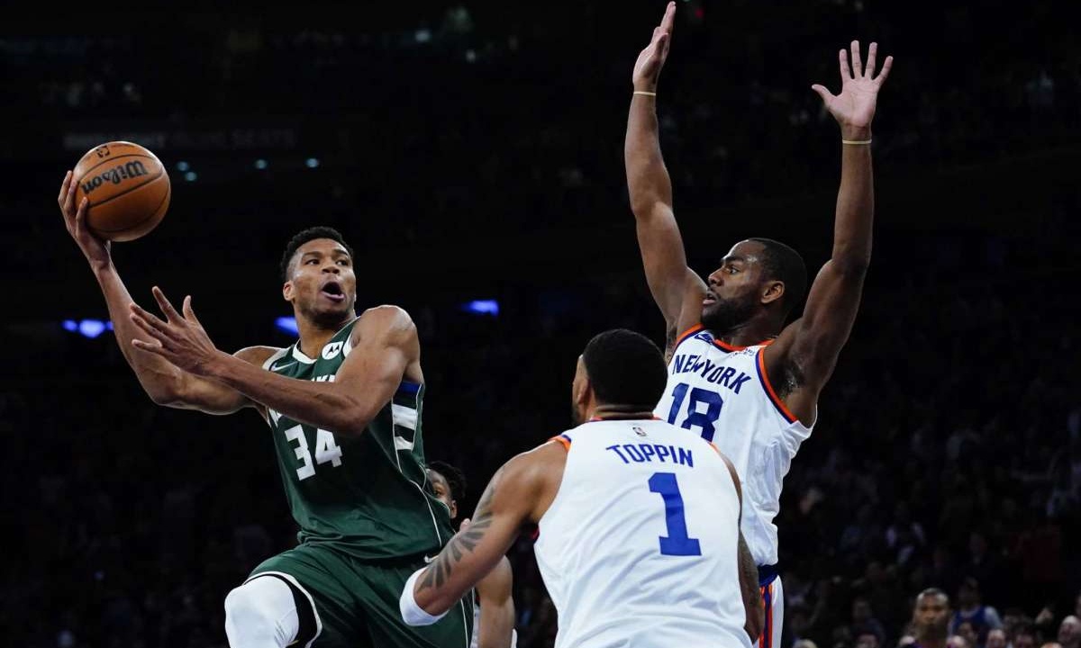NBA: Τρίποντη απόδραση για Μπακς από τη Νέα Υόρκη (photos+video)