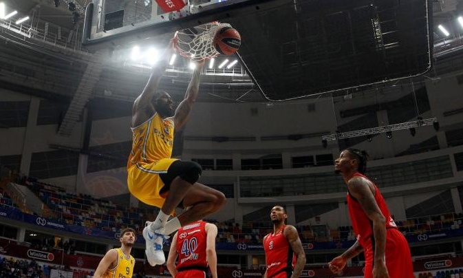 ΤΣΣΚΑ-Μακάμπι: Βροχή... καρφωμάτων στη Μόσχα (vid)