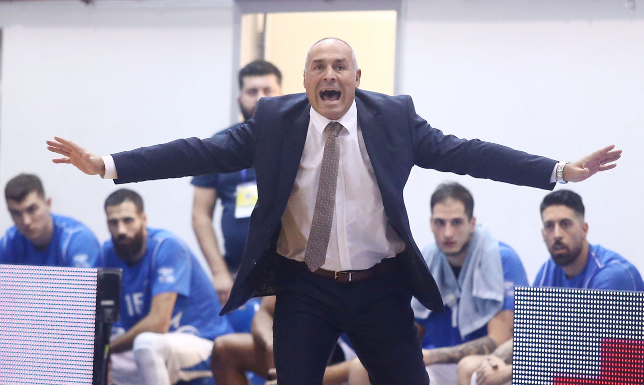 Σεγκούρα: «Κοιτάμε παίκτες, ελπίζω τις επόμενες μέρες να έχουμε νέα»