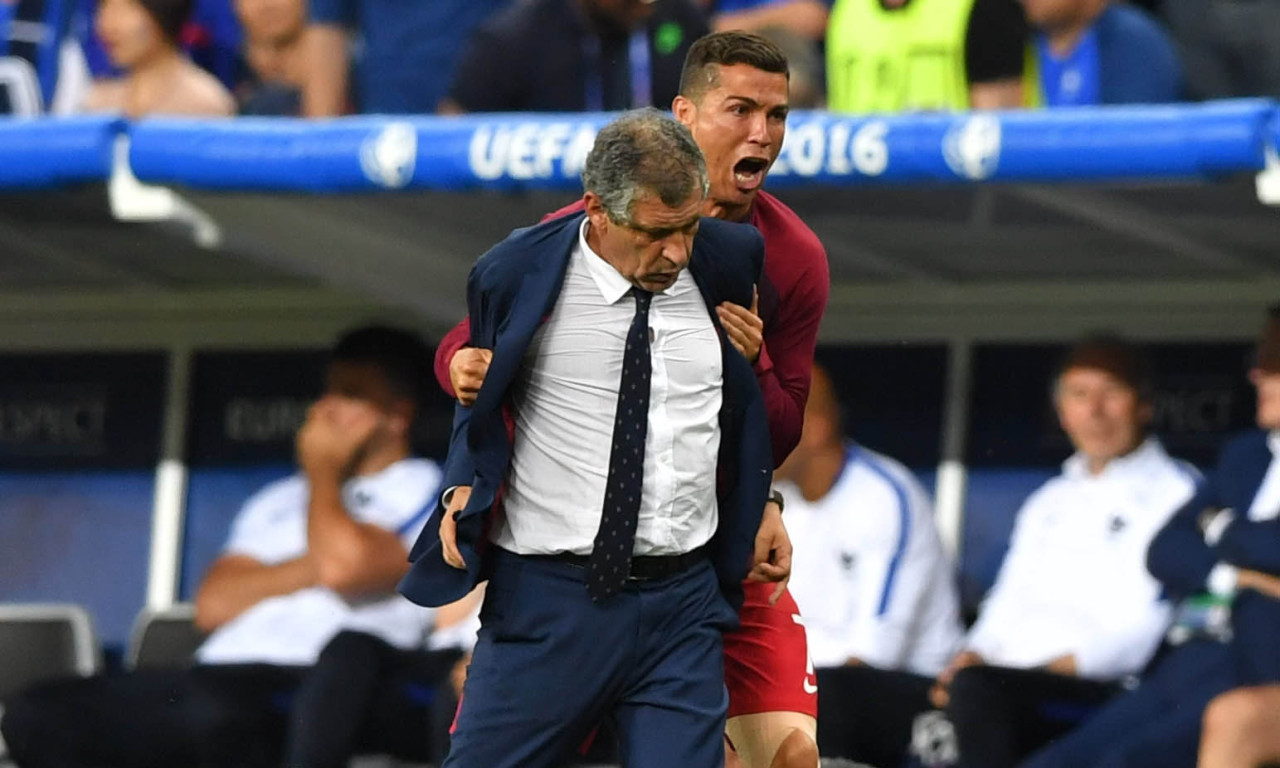 Πορτογαλία: «Επεισόδιο» Σάντος με Κριστιάνο Ρονάλντο μετά την ήττα (video)