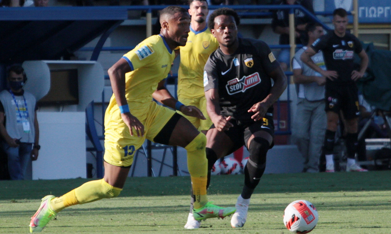 Παναιτωλικός: Φουλ για Μουντιάλ ο Κορνέλιους – Πανηγυρισμοί με βουτιές στο χιόνι! (video+photos)