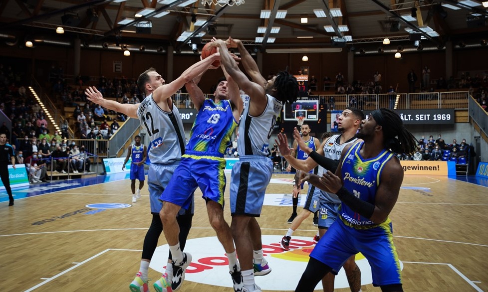 Κράιλσχαϊμ-Περιστέρι 78-55: «Αντίο» με διασυρμό (photos)